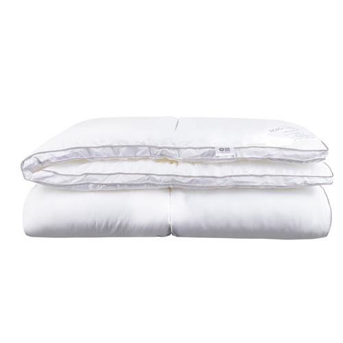 Bamboo duvet 140x200 cm - Allergy-friendly all-season duvet with extra soft down fiber and 100% bamboo cover - Nordstrand Home